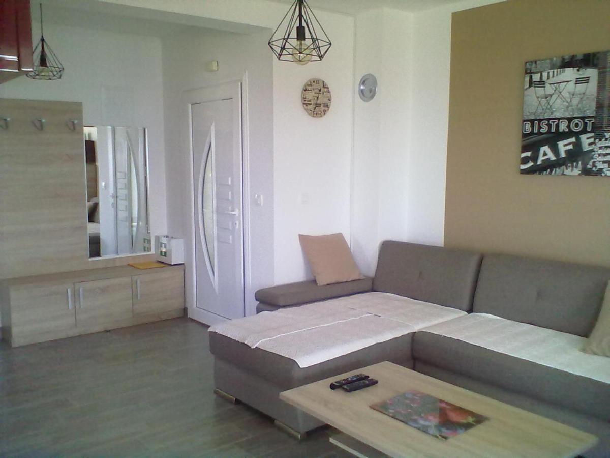 Apartman Mihalj Zadar-Rtina Miletici Buitenkant foto